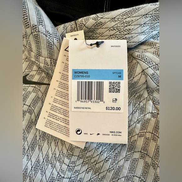 Nike Tech - Picture 2 of 5